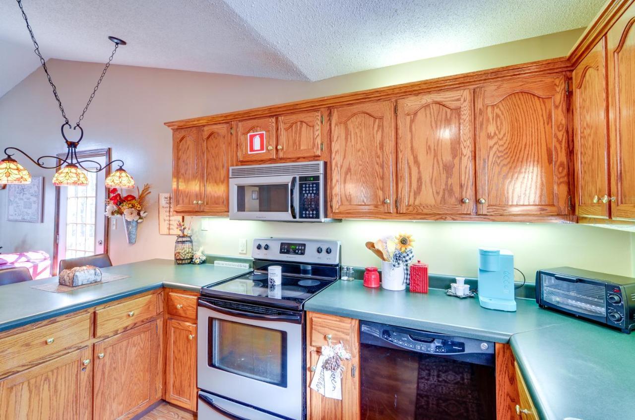 Burnside Resort Cabin With Hot Tub And Outdoor Spots! Extérieur photo