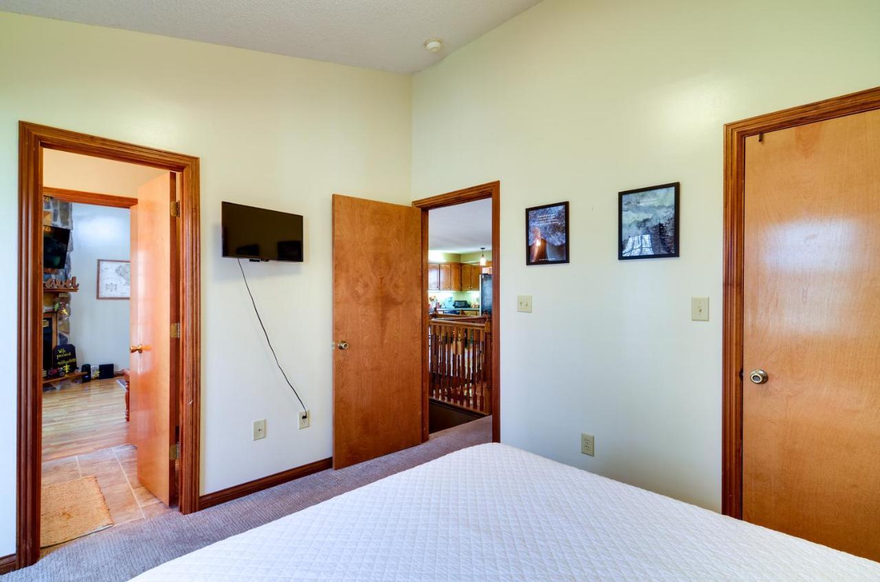 Burnside Resort Cabin With Hot Tub And Outdoor Spots! Extérieur photo